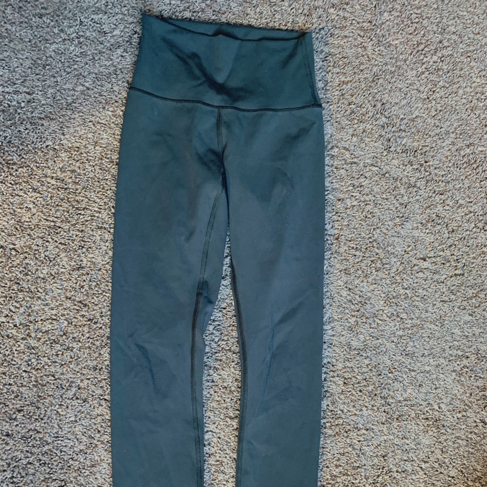 grey lulu lemon wunder under leggings